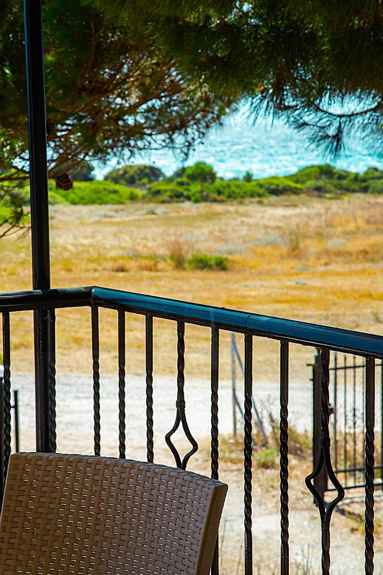 Romanos Beach Villas Екстериор снимка
