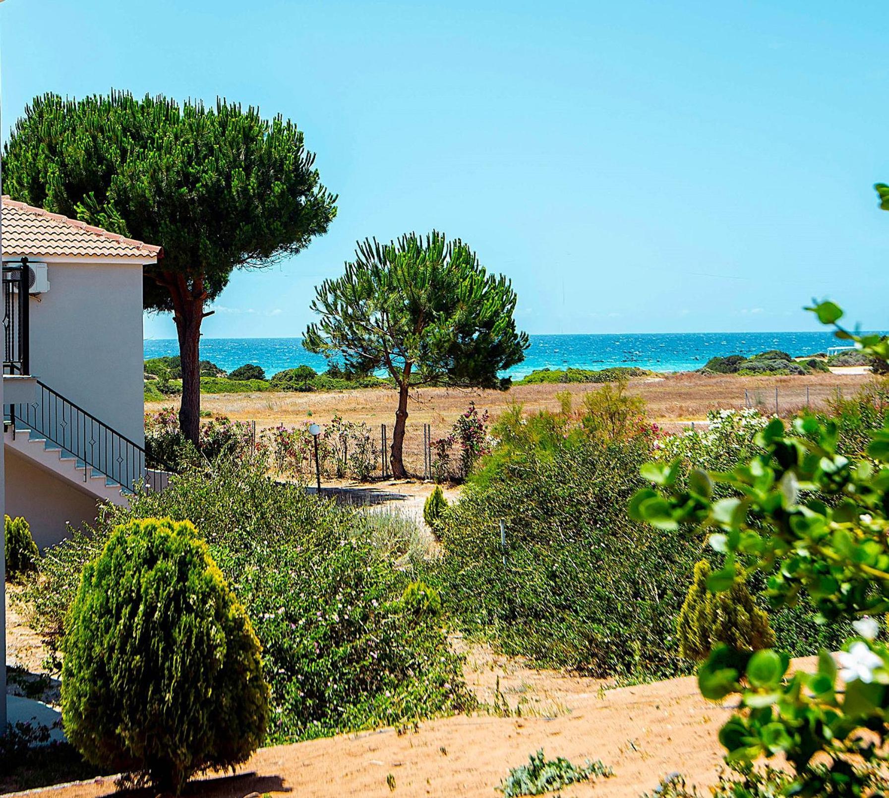 Romanos Beach Villas Екстериор снимка