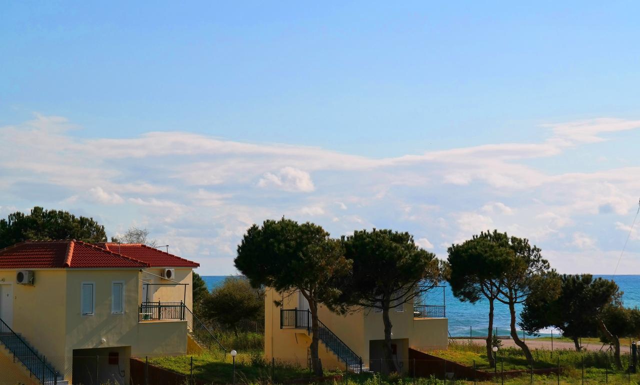 Romanos Beach Villas Екстериор снимка