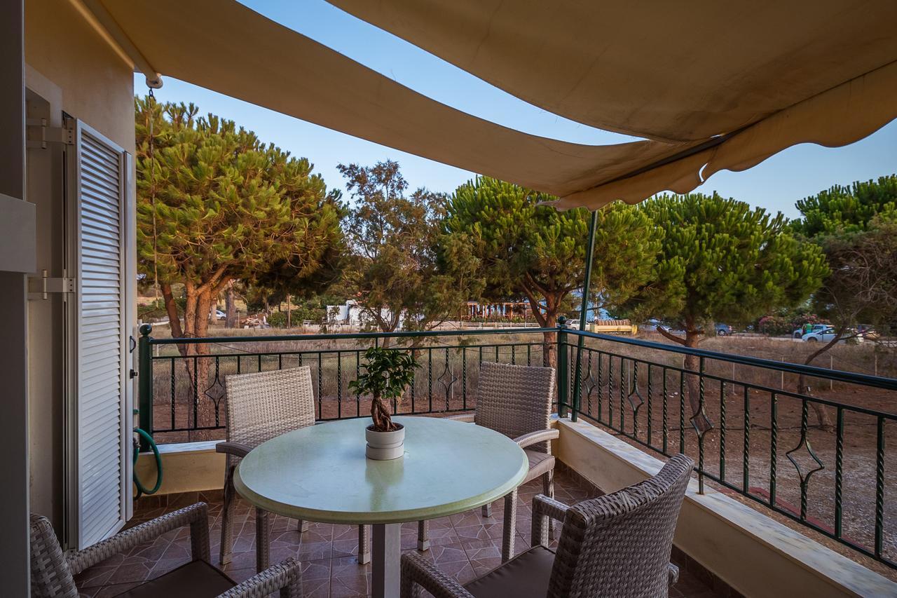 Romanos Beach Villas Екстериор снимка