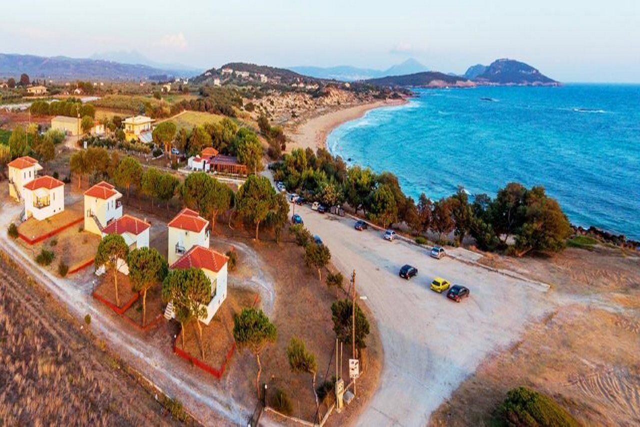 Romanos Beach Villas Екстериор снимка